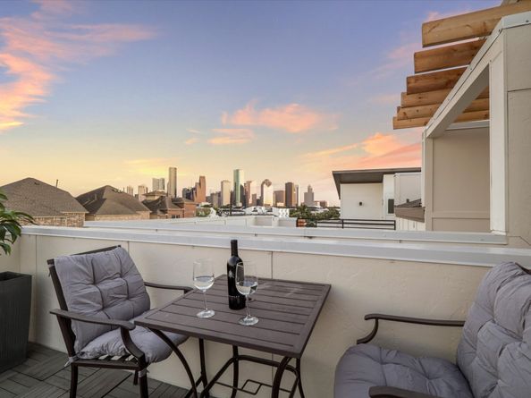 1717 SILVER Street, Houston TX 77007