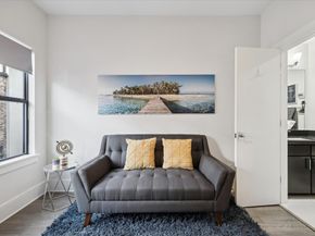 1717 SILVER Street, Houston TX 77007