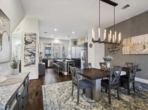 1717 SILVER Street, Houston TX 77007