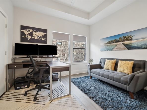 1717 SILVER Street, Houston TX 77007