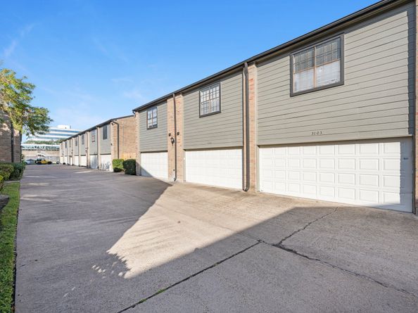 9800 Pagewood Lane 3103, Houston TX 77042