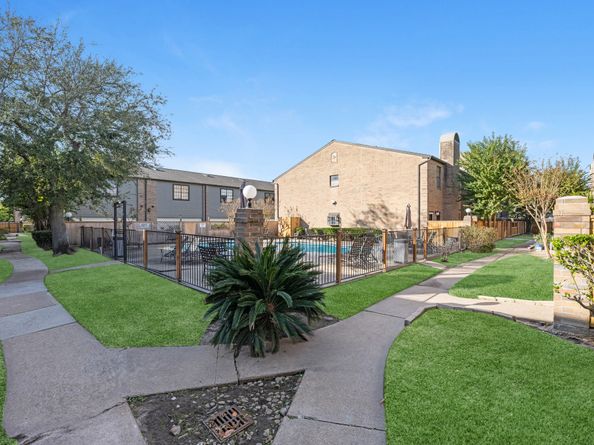 9800 Pagewood Lane 3103, Houston TX 77042