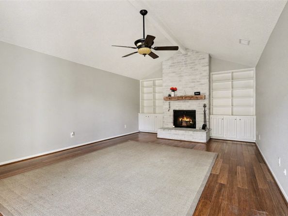 3407 South Briar Knoll Drive, Houston TX 77082