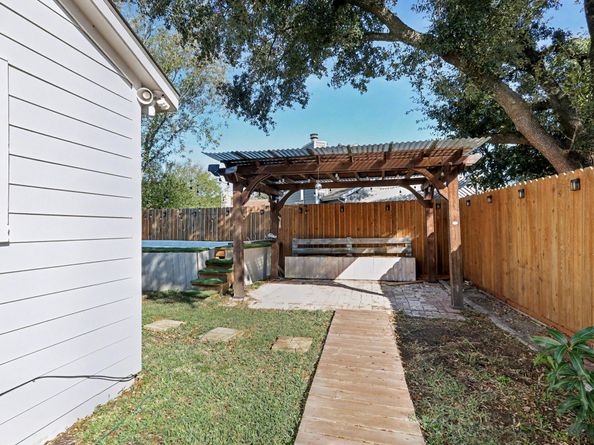 3407 South Briar Knoll Drive, Houston TX 77082