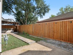 3407 South Briar Knoll Drive, Houston TX 77082