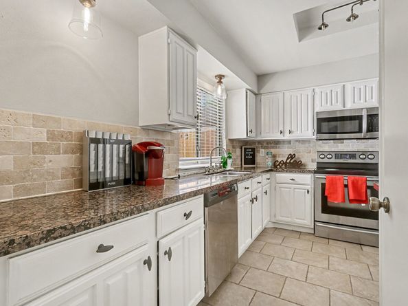 3407 South Briar Knoll Drive, Houston TX 77082