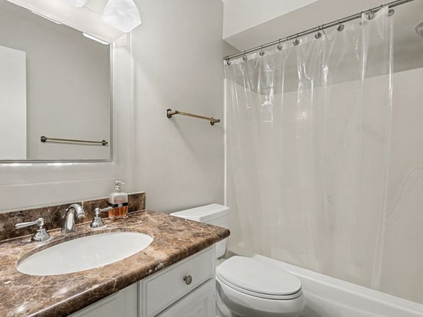 3407 South Briar Knoll Drive, Houston TX 77082