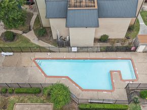 8525 Hearth Drive 21, Houston TX 77054