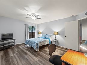 8525 Hearth Drive 21, Houston TX 77054