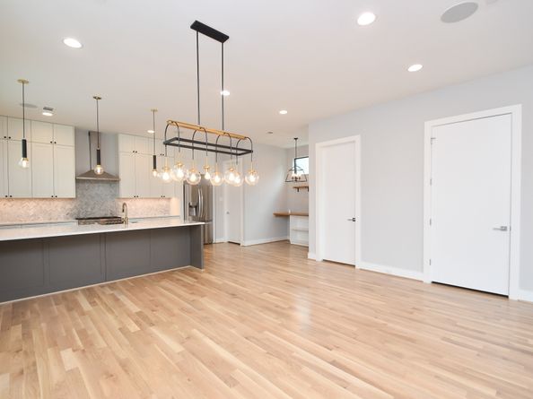 818 Knox Street, Houston TX 77007