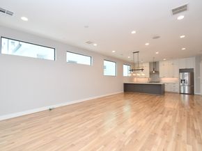 818 Knox Street, Houston TX 77007