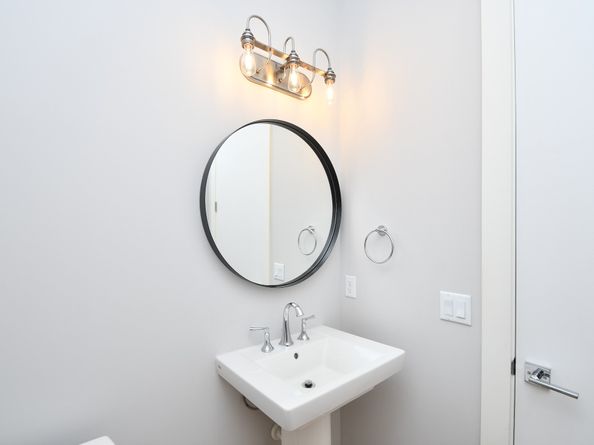 818 Knox Street, Houston TX 77007