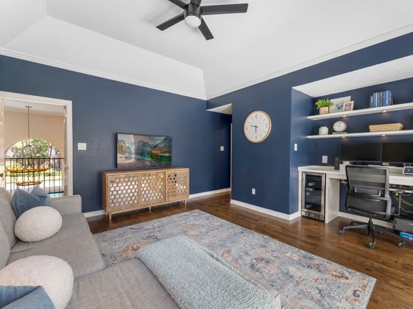 10 E Lakemist Circle, The Woodlands TX 77381