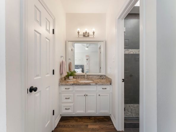 10 E Lakemist Circle, The Woodlands TX 77381