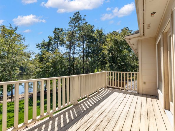 10 E Lakemist Circle, The Woodlands TX 77381