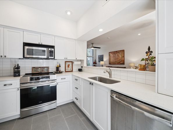 701 Bering Drive 402, Houston TX 77057