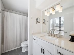 701 Bering Drive 402, Houston TX 77057