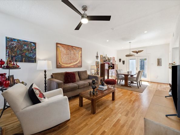 701 Bering Drive 402, Houston TX 77057