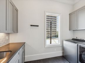 2103 Argonne Street B, Houston TX 77019