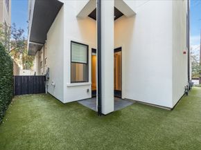 2103 Argonne Street B, Houston TX 77019