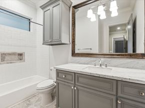 2103 Argonne Street B, Houston TX 77019