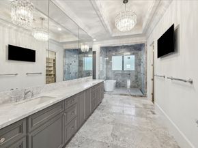 2103 Argonne Street B, Houston TX 77019