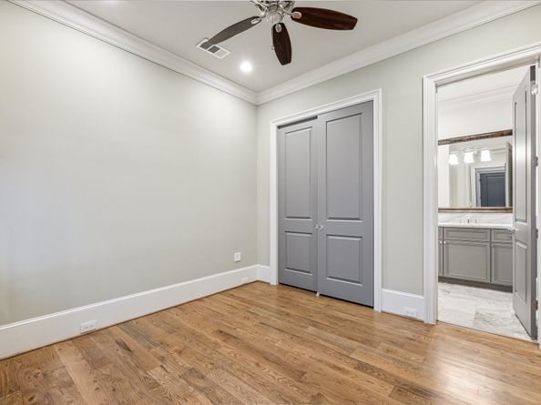 2103 Argonne Street B, Houston TX 77019