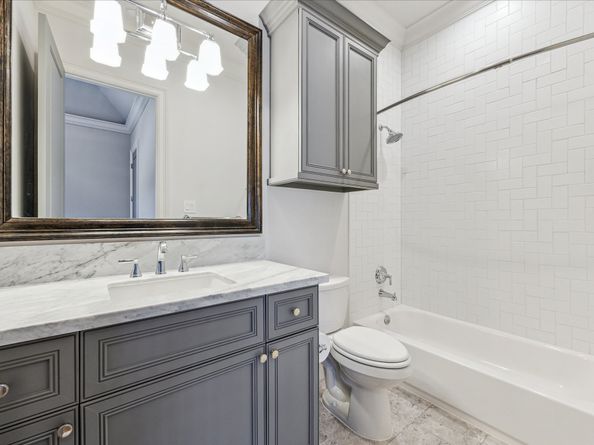 2103 Argonne Street B, Houston TX 77019