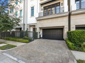 2103 Argonne Street B, Houston TX 77019