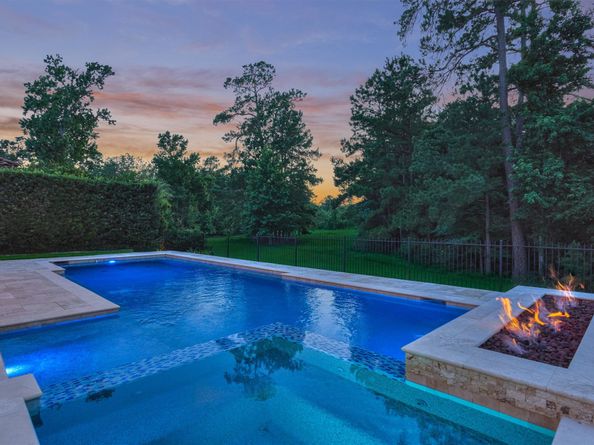 35 Pondera Point Drive, The Woodlands TX 77375