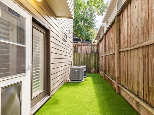 115 Roy Street, Houston TX 77007