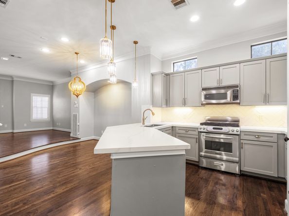 115 Roy Street, Houston TX 77007