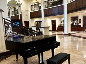 3525 Sage Road 1406, Houston TX 77056