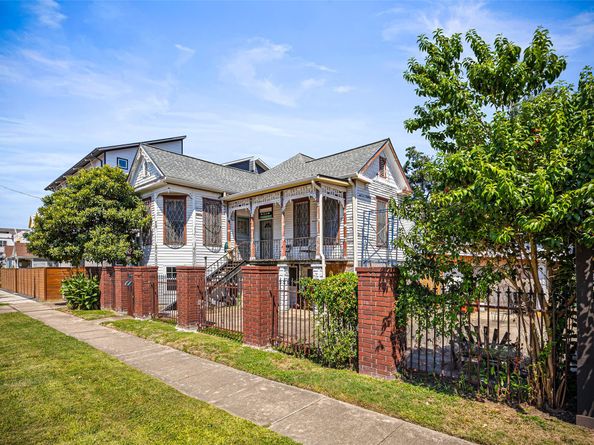 1214 Edwards Street, Houston TX 77007