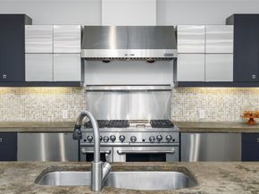 1016 Crocker Street, Houston TX 77019