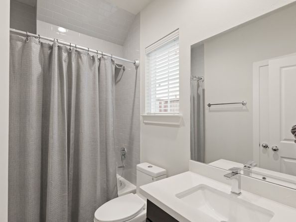 709 Sienna Palm Lane, Houston TX 77008