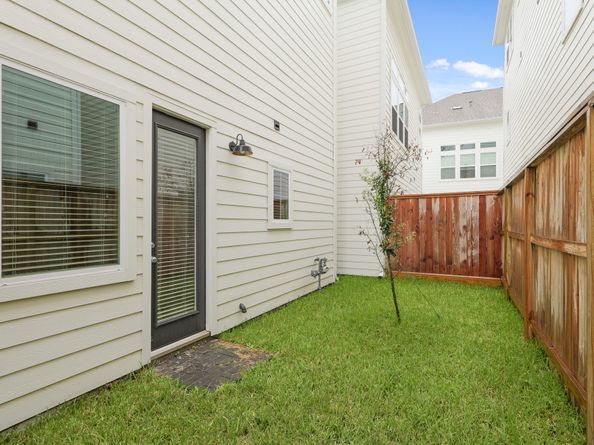 709 Sienna Palm Lane, Houston TX 77008