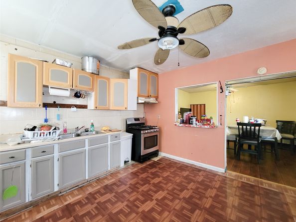 418 Bishop Street, Houston TX 77009