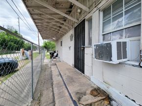 418 Bishop Street, Houston TX 77009