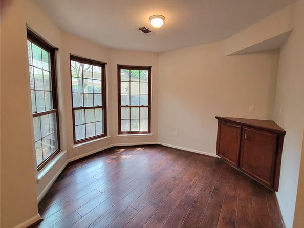 10 Dovewood Place, The Woodlands TX 77381