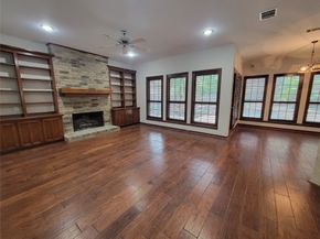 10 Dovewood Place, The Woodlands TX 77381