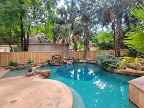 10 Dovewood Place, Spring TX 77381