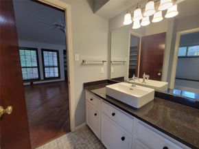 10 Dovewood Place, The Woodlands TX 77381