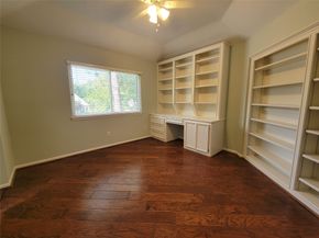 10 Dovewood Place, The Woodlands TX 77381