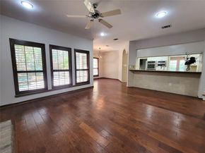 10 Dovewood Place, The Woodlands TX 77381