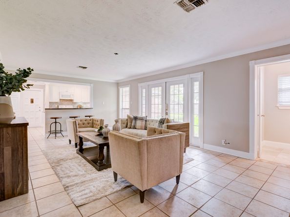 5103 Donna Lynn Court, Houston TX 77092