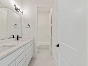 3223 Royal Oaks Hollow Lane, Houston TX 77082