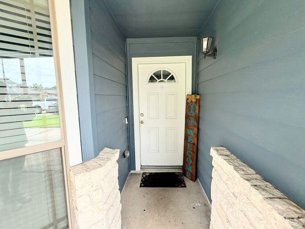 2315 Shady Tree Lane, Conroe TX 77301