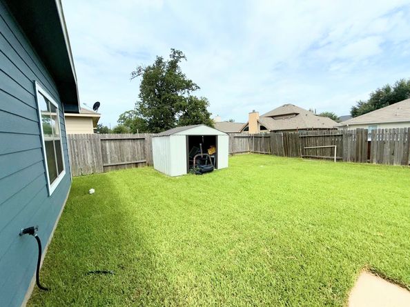 2315 Shady Tree Lane, Conroe TX 77301