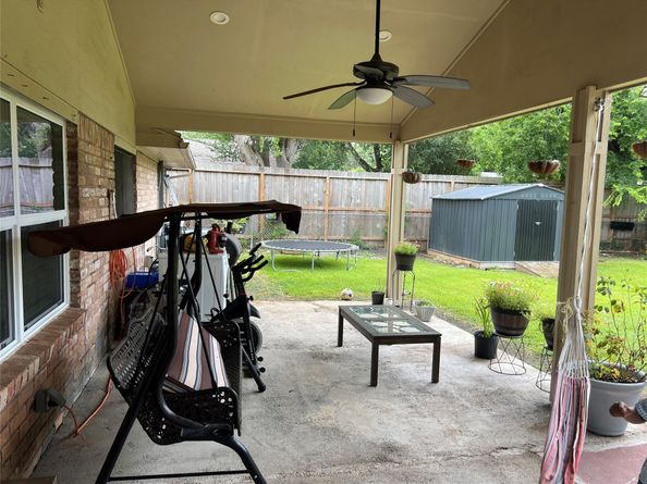8823 Shadow Crest Street, Houston TX 77074